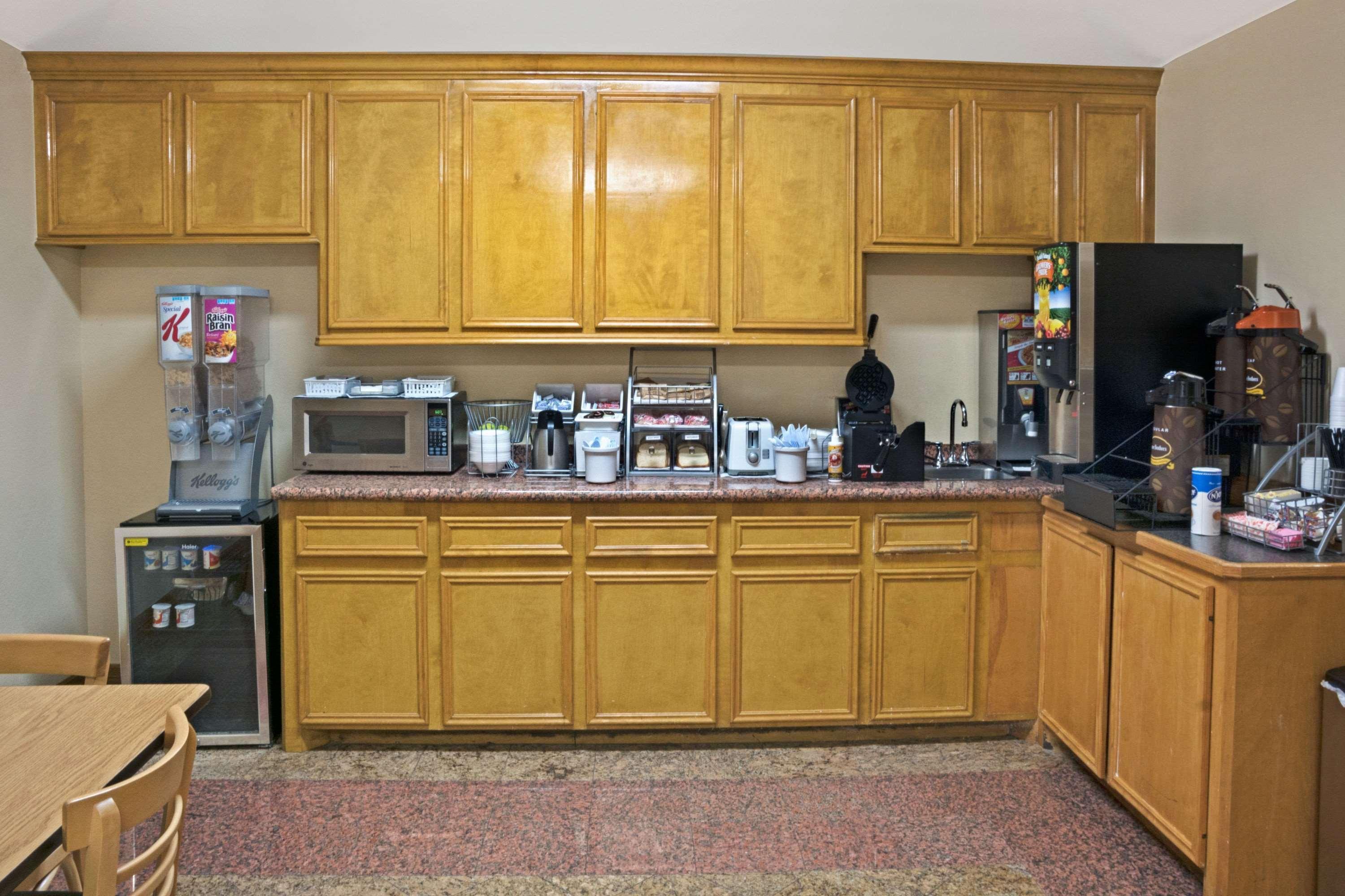 Hotel Surestay By Western Downtown Conroe