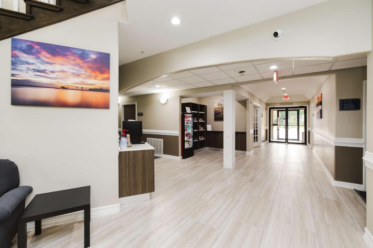 Surestay By Western Downtown Conroe