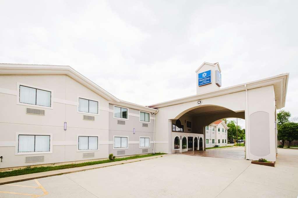 Surestay By Western Downtown Conroe